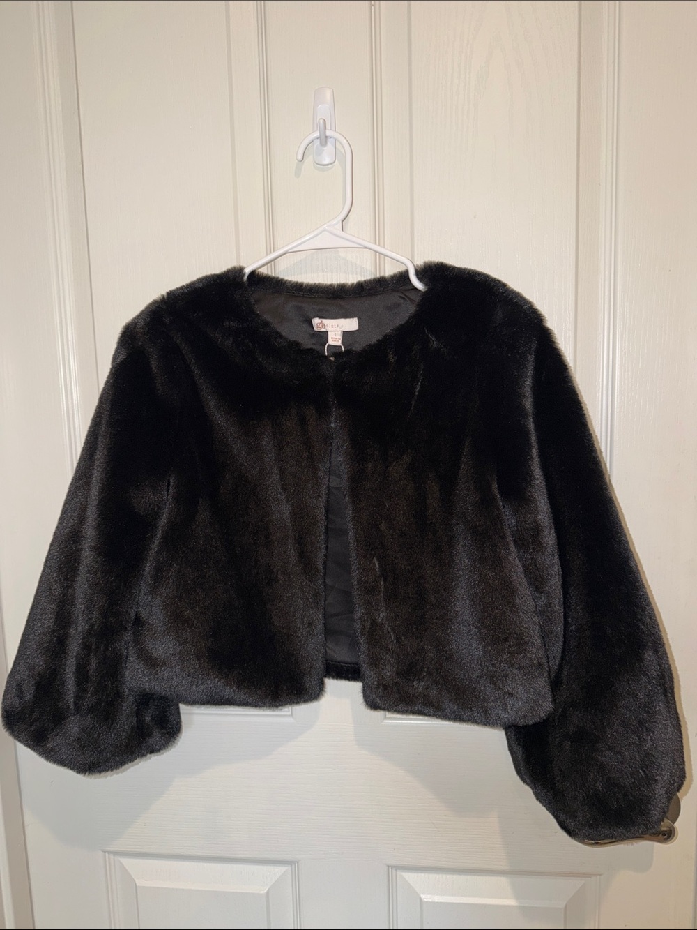 GB  Faux Fur Cropped Jacket